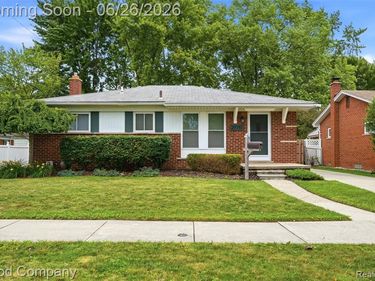 29710 Shackett Avenue, Madison Heights, MI 48071