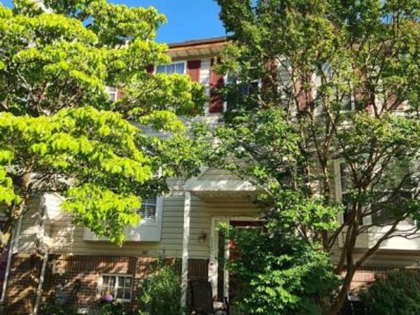 112 THREE RIVERS DRIVE, NEWARK, DE 19702