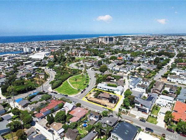 2700 Cliff, Newport Beach, CA 92663