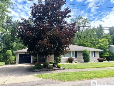 19 Lowell Place, Fredonia, NY 14063