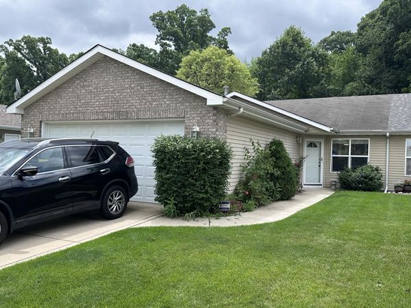 4411 W 92nd Place, Merrillville, IN 46410