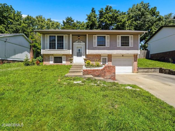 1620 WESTVIEW DRIVE, Jefferson City, MO 65109