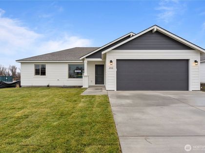202 N Sandy Loop Moses Lake, WA 98837