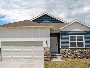 6515 N 187th Street, Elkhorn, NE 68022