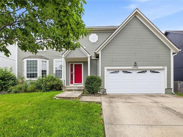 4742 Mund Road, Shawnee, KS 66218
