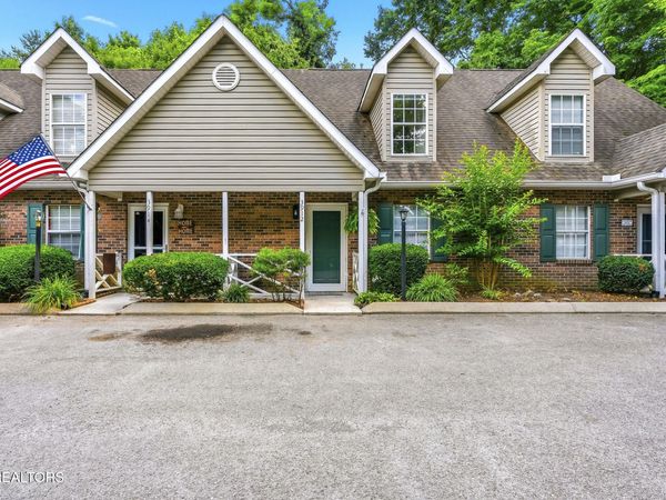 3912 Valley Creek Way, Knoxville, TN 37918