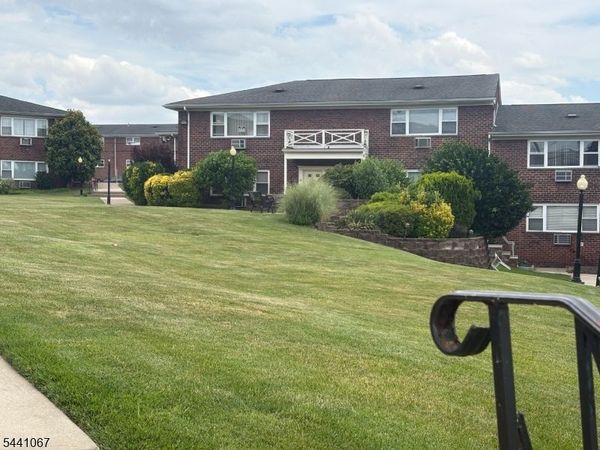 100 Bergen Boulevard, Fairview, NJ 07022