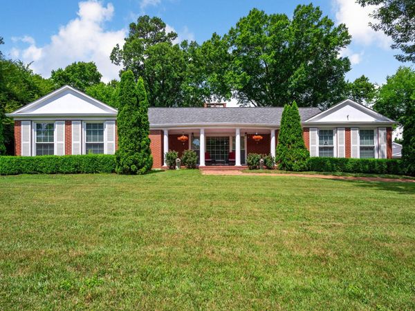 1121 S Crest Road, Rossville, GA 30741