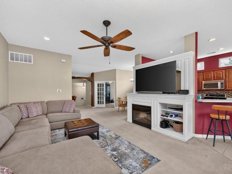 8049 Bridge Point Drive, Unit 24-30, Green Township, OH 45248 Photo 12