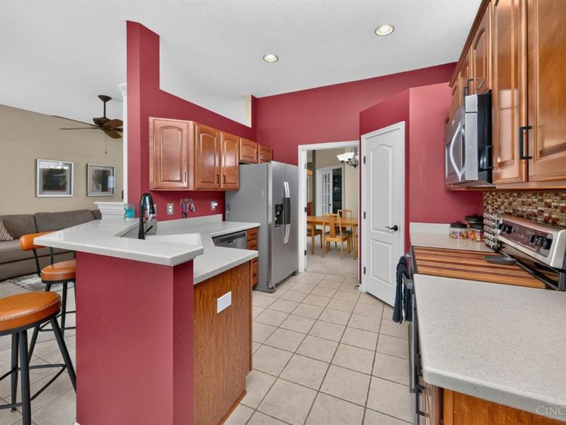8049 Bridge Point Drive, Unit 24-30, Green Township, OH 45248 Photo 17