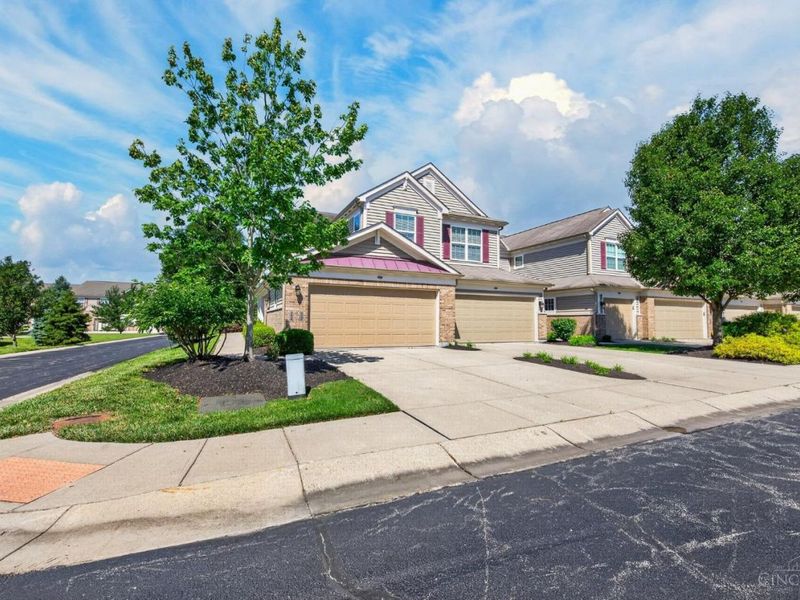 8049 Bridge Point Drive, Unit 24-30, Green Township, OH 45248 Photo 2