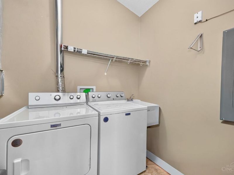 8049 Bridge Point Drive, Unit 24-30, Green Township, OH 45248 Photo 25