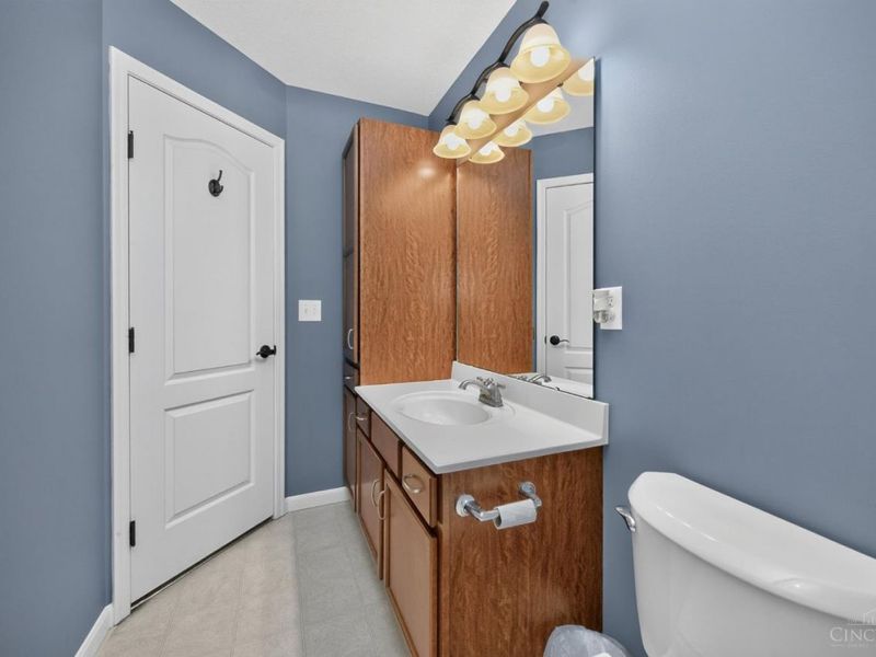 8049 Bridge Point Drive, Unit 24-30, Green Township, OH 45248 Photo 39