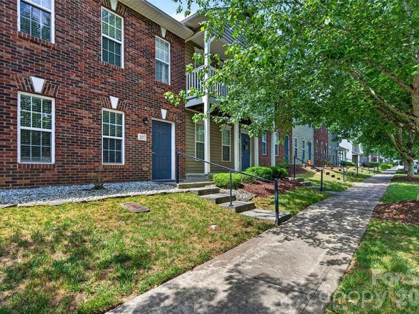 140 Locomotive Lane , Unit 107, Mooresville, NC 28115