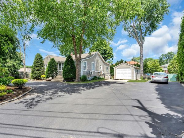 533 Old Country Road, Deer Park, NY 11729