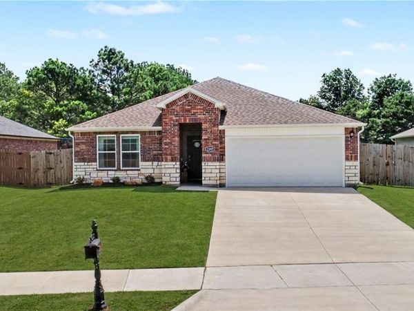 2309 N Heritage Ranch Drive, Siloam Springs, AR 72761