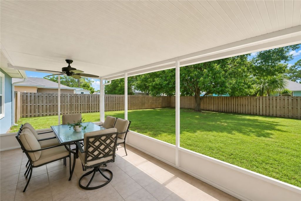 2056 16th Avenue Sw, Vero Beach, FL 32962 Photo