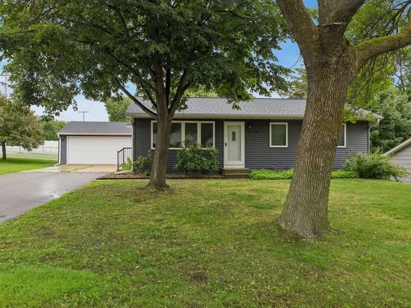 3609 Rolling View Drive, White Bear Lake, MN 55110