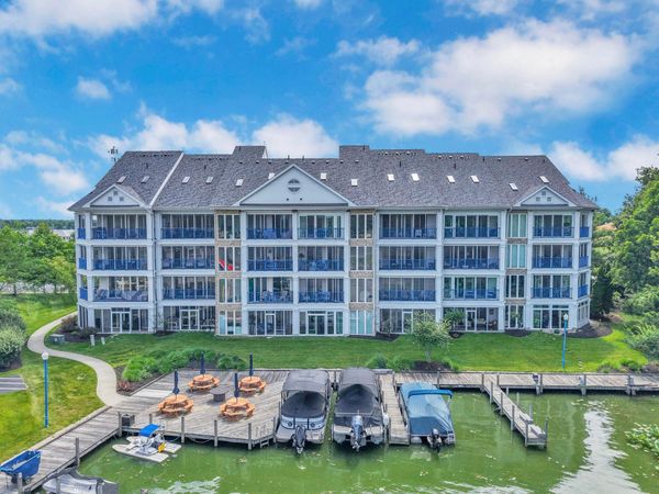 4401 Hunts Landing Road SE, Unit 101, Hebron, OH 43025