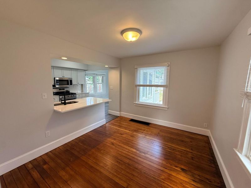 512 E Woodrow Avenue, Columbus, OH 43207 Photo 5