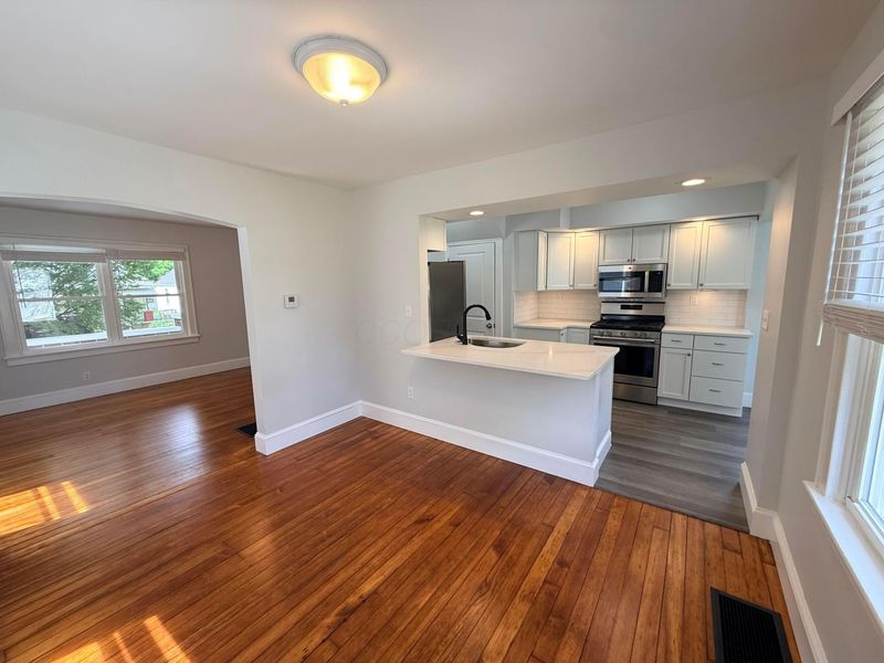 512 E Woodrow Avenue, Columbus, OH 43207 Photo 6