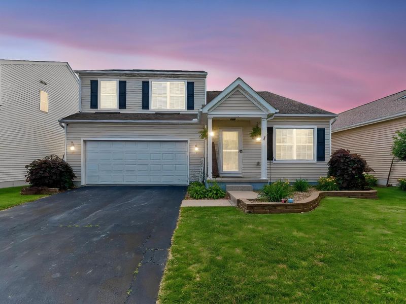 807 Holly Farms Drive, Blacklick, OH 43004 Photo 1
