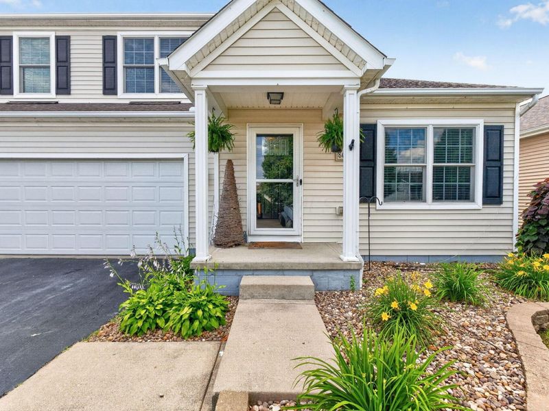 807 Holly Farms Drive, Blacklick, OH 43004 Photo 4