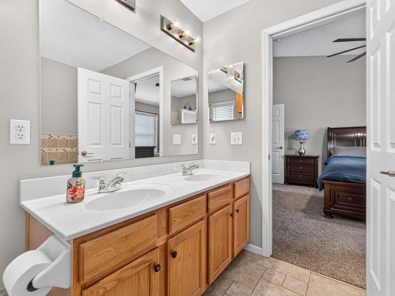 807 Holly Farms Drive, Blacklick, OH 43004 Photo 40