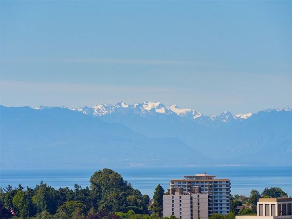 845 Johnson St, Unit #2005, Victoria, BC V8W 0G3
