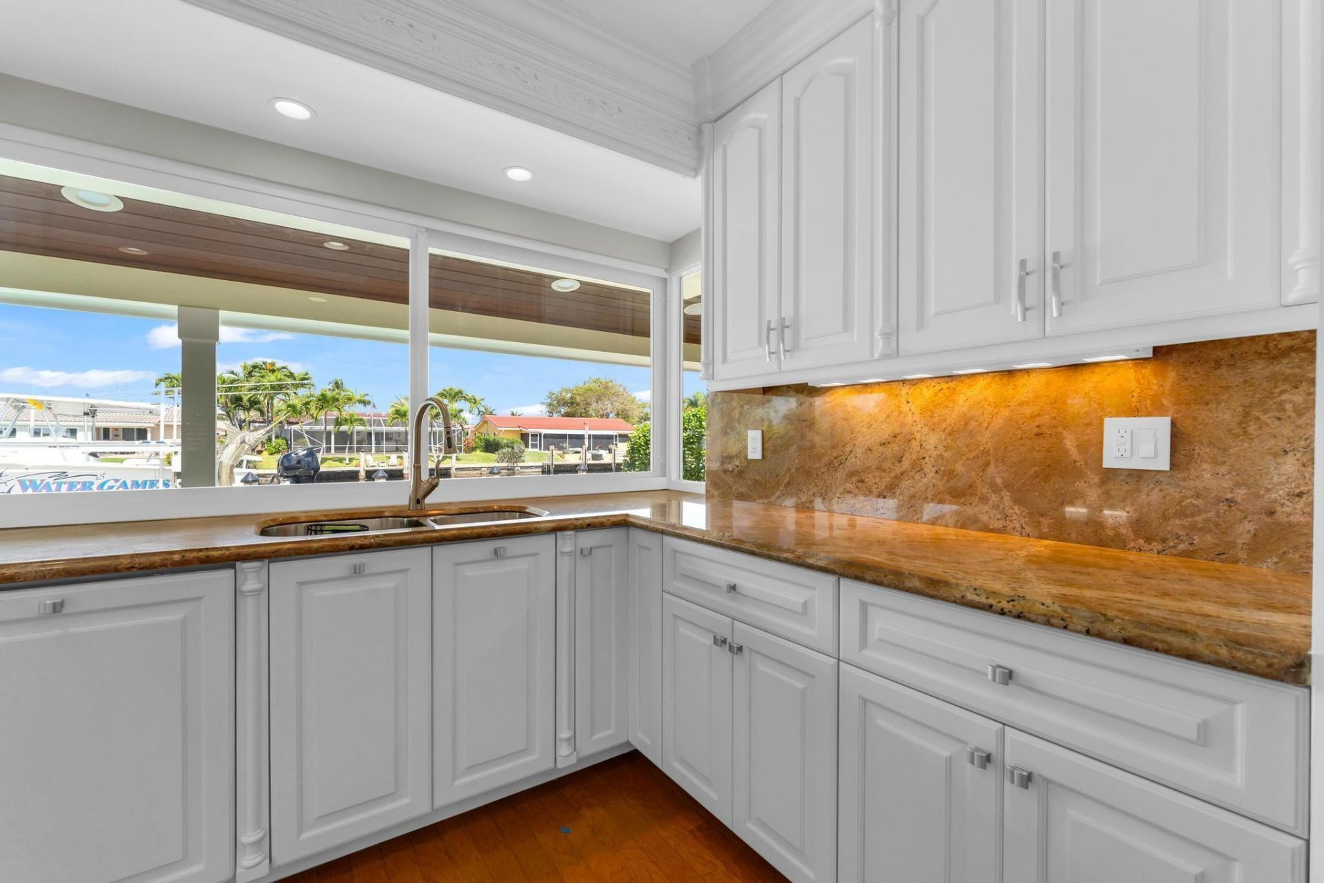 925 SE 10th Street, Pompano Beach, FL 33060 Photo