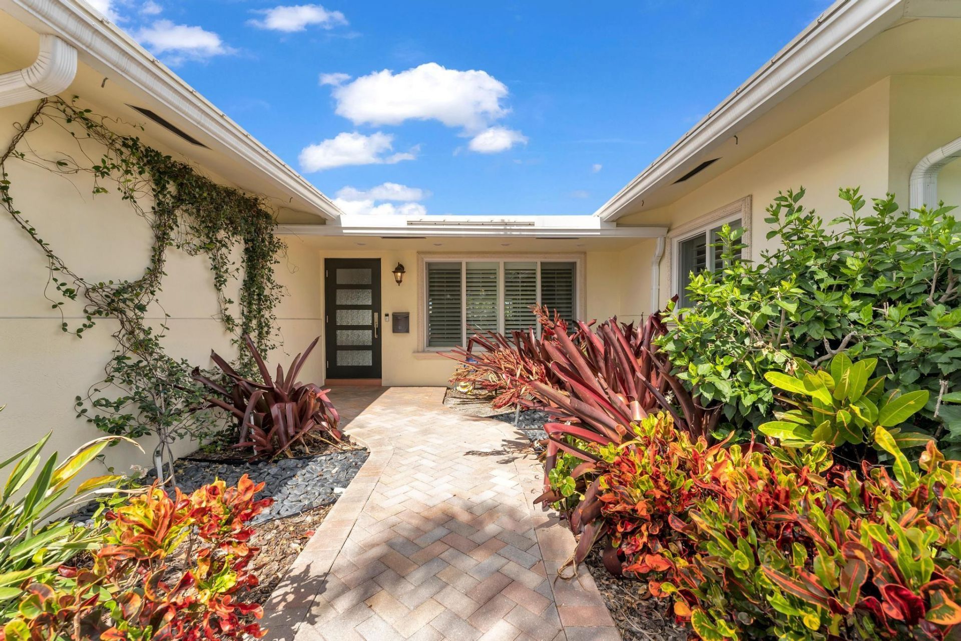925 SE 10th Street, Pompano Beach, FL 33060 Photo