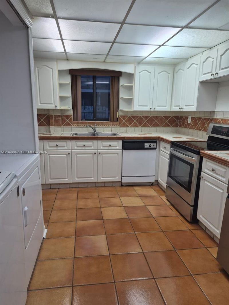7115 SW 111th Pl, Miami, FL 33173 Photo
