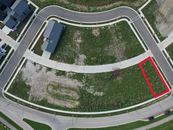 9449 E Lake Vista Pkwy, Unit 4001, Oak Creek, WI 53154