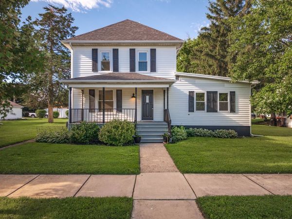 316 W Santa Fe Avenue, Toluca, IL 61369