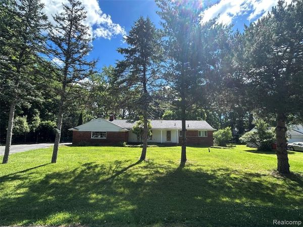 25426 Edgemont Drive , Southfield, MI 48033