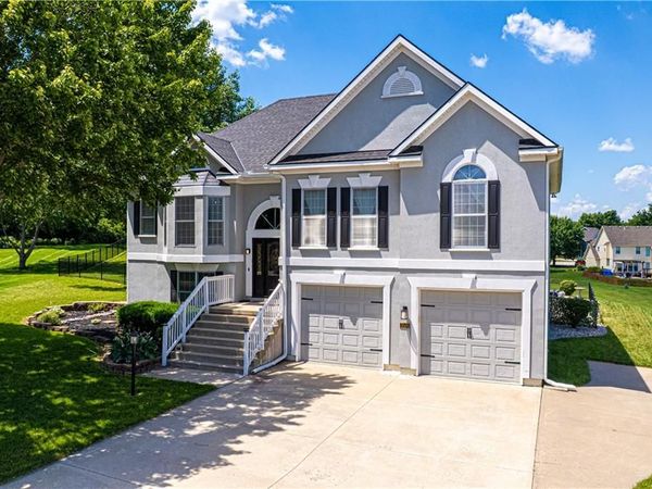 3505 London Court, St Joseph, MO 64506