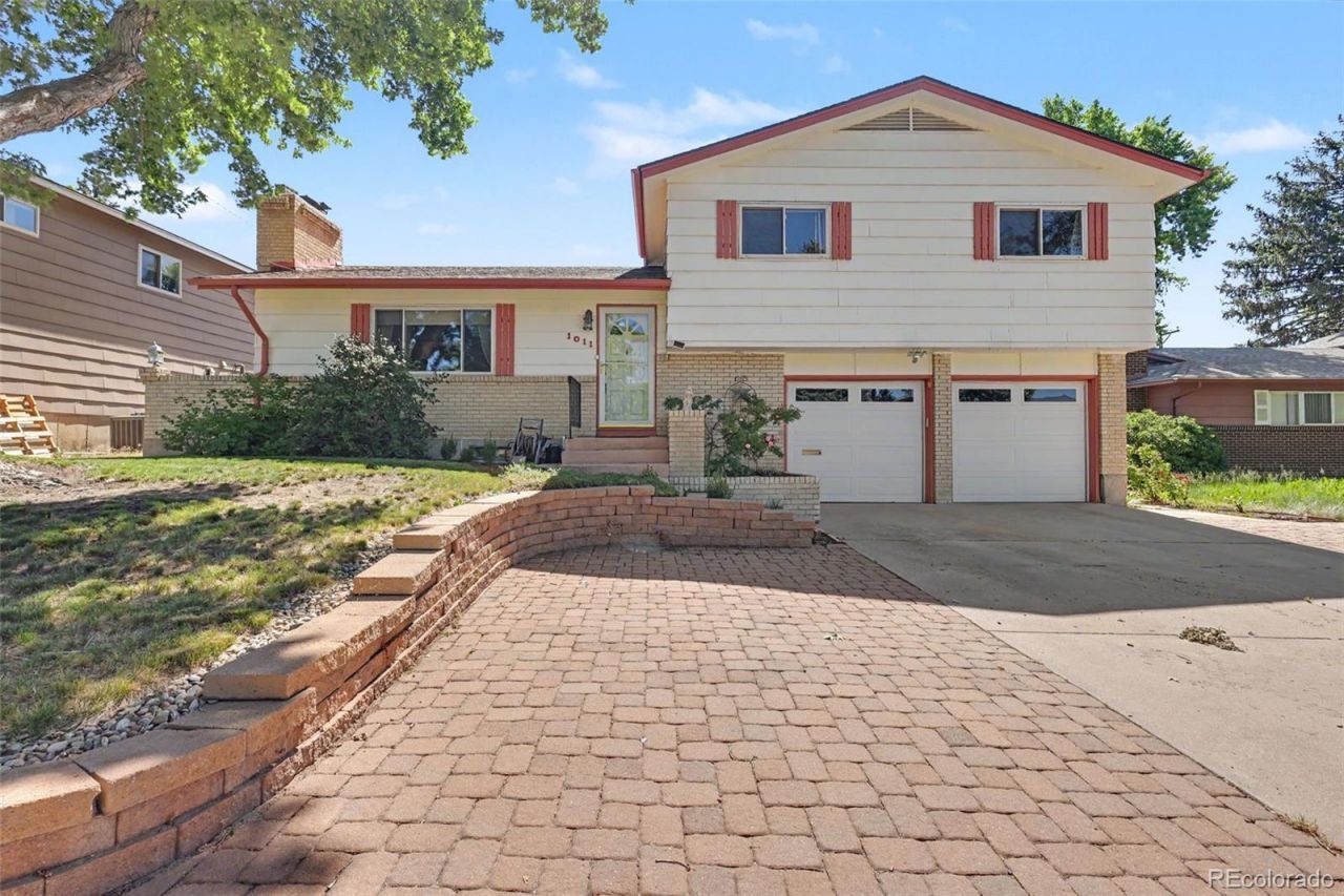 1011 N Chelton Road, Colorado Springs, CO 80909 Main Photo