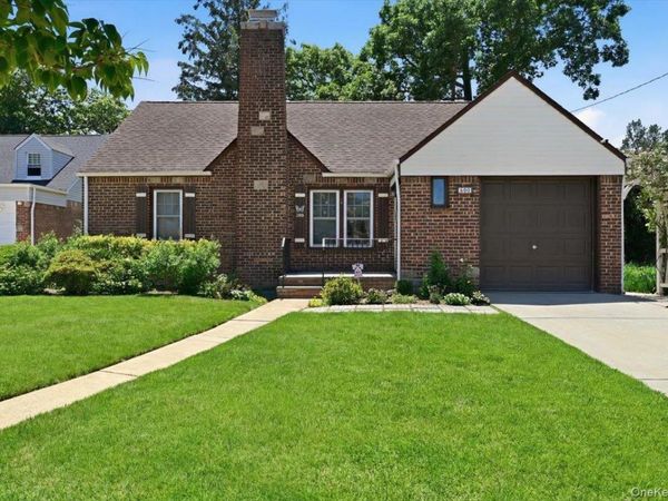 200 Edward Court , West Hempstead, NY 11552