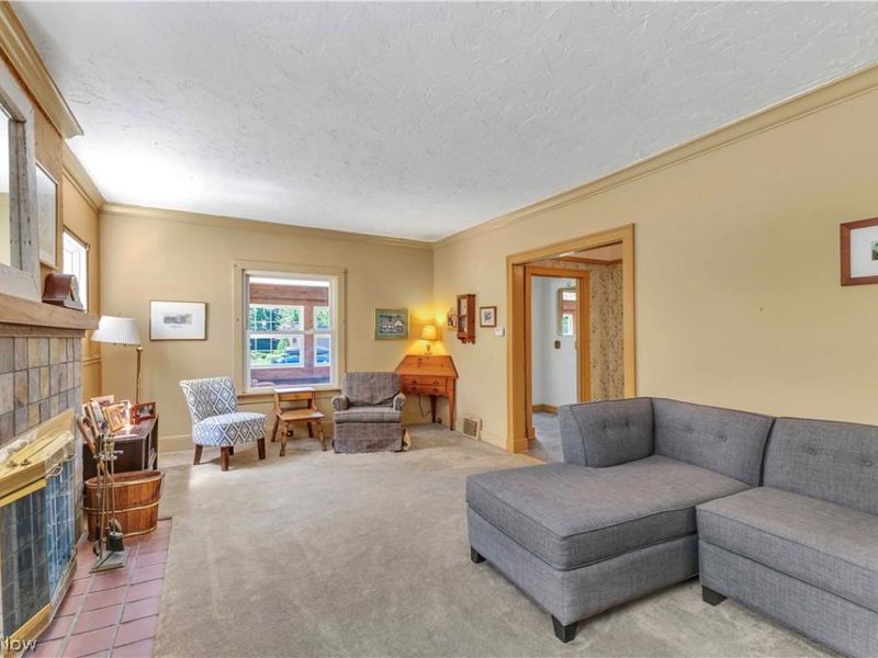 85 E 201 Street, Euclid, OH 44123 Photo 9