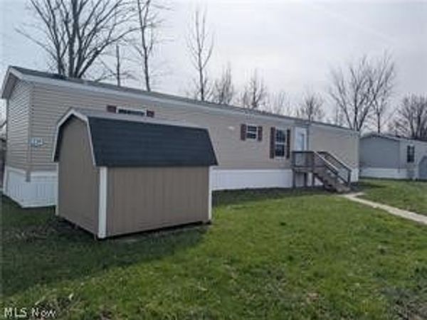 235 Cedar Brook Drive , Elyria, OH 44035