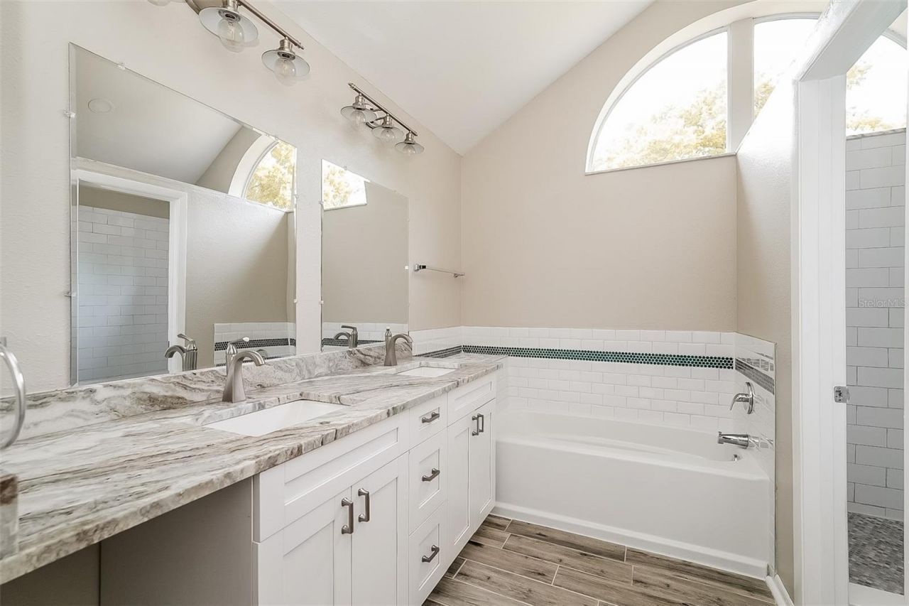 1019 Ridgefield Drive , Valrico, FL 33594 Photo