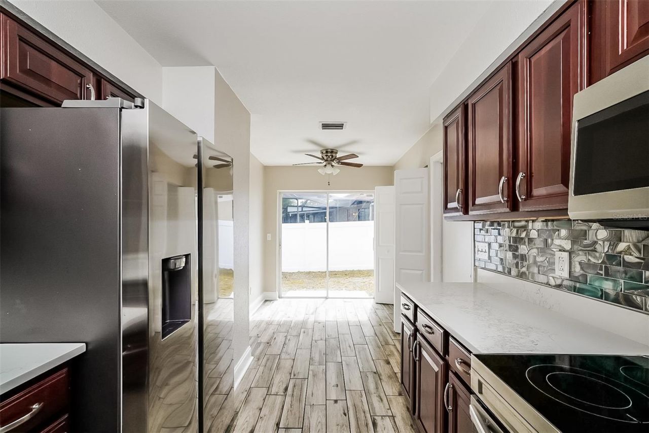 1019 Ridgefield Drive , Valrico, FL 33594 Photo