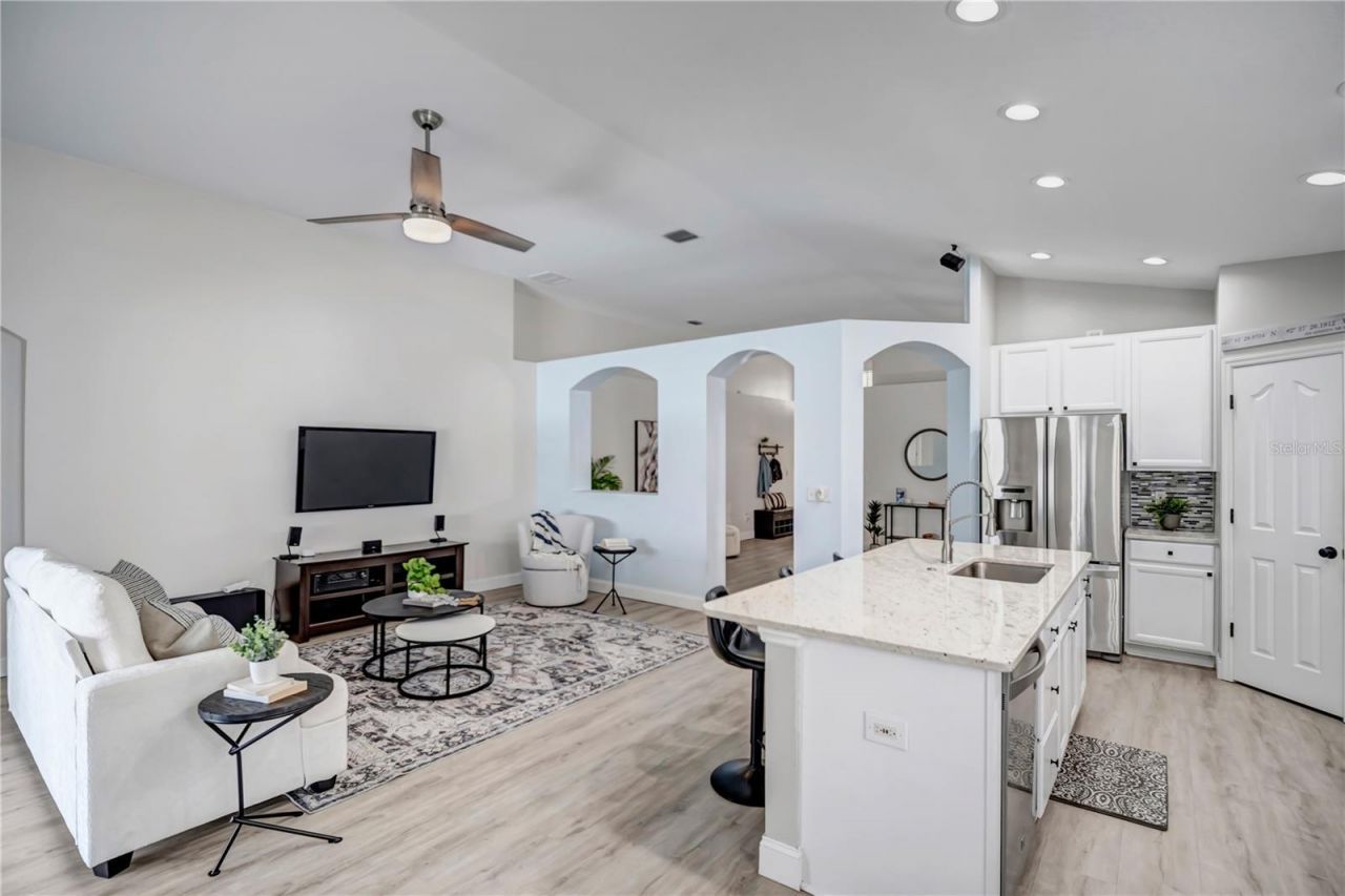 809 Addison Drive Ne, Saint Petersburg, FL 33716 Photo