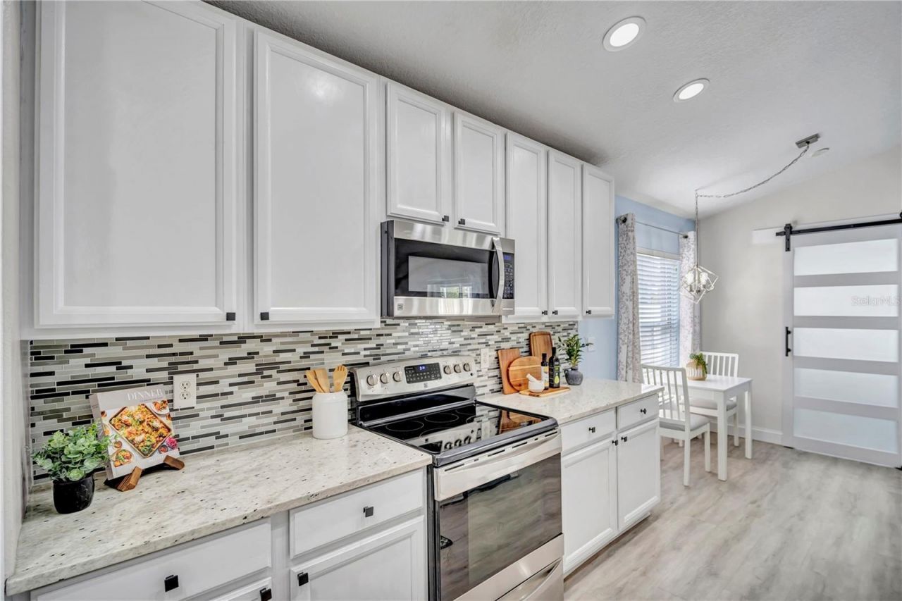 809 Addison Drive Ne, Saint Petersburg, FL 33716 Photo