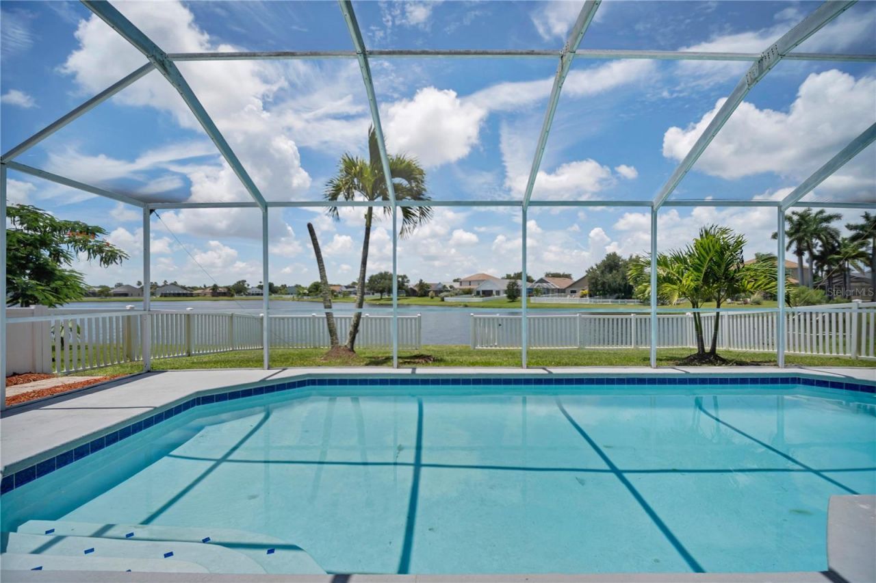 809 Addison Drive Ne, Saint Petersburg, FL 33716 Photo