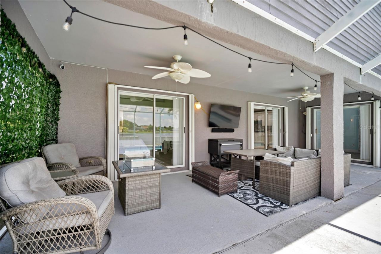 809 Addison Drive Ne, Saint Petersburg, FL 33716 Photo