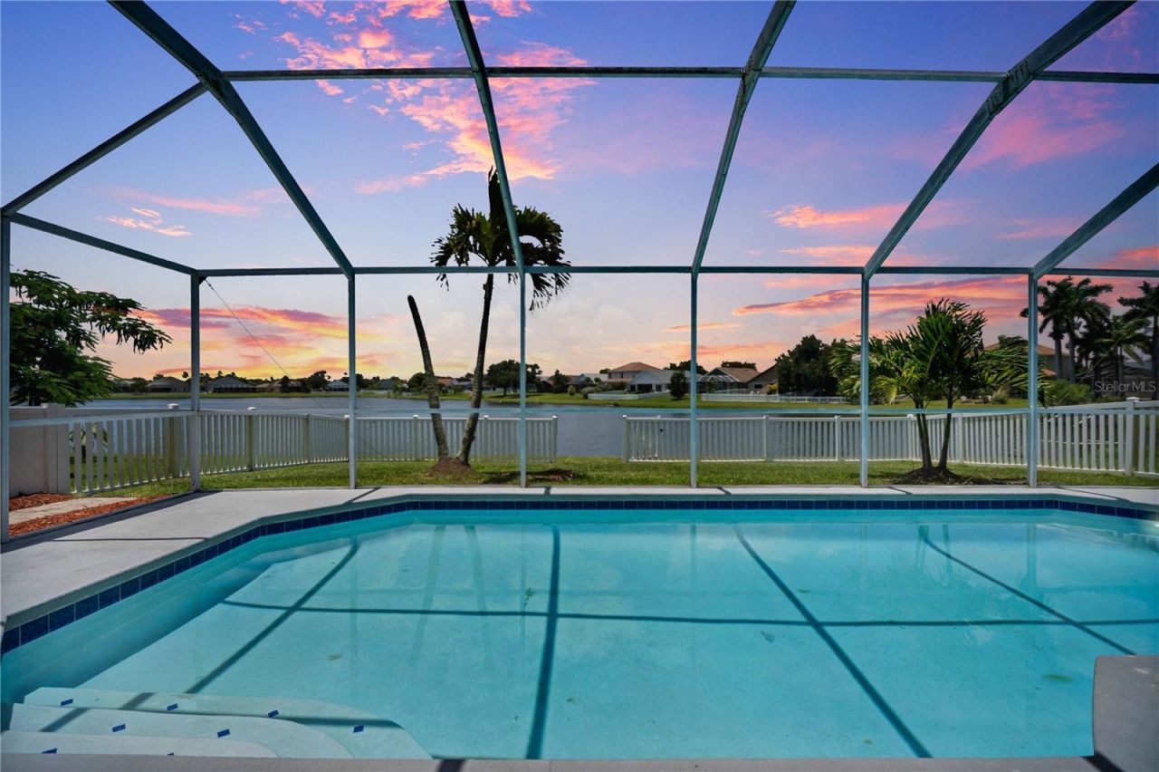 809 Addison Drive Ne, Saint Petersburg, FL 33716 Photo