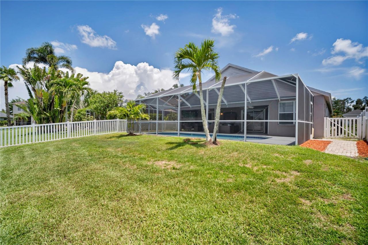 809 Addison Drive Ne, Saint Petersburg, FL 33716 Photo