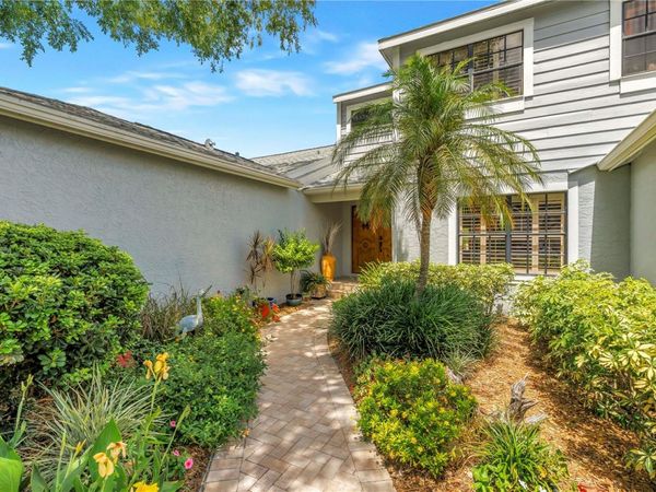 990 SAN CARLOS COURT NE, ST PETERSBURG, FL 33702