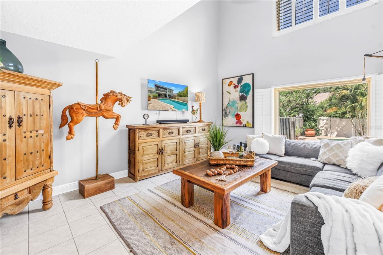 990 San Carlos Court Ne, Saint Petersburg, FL 33702 Photo